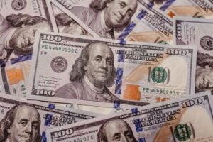 Sri Lanka Treasury Bill Yields Climb as Sales Dwindle