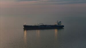 Sri Lanka’s Stock Market Dips Amid Rising Tensions in Hormuz
