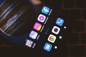From LifeHacks site: The Best Android Apps You Can’t Get on the Google Play Store