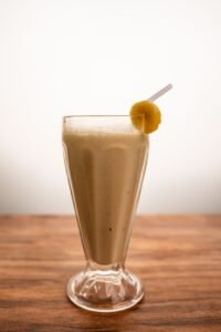 From LifeHacks site: No, Bananas Don’t Destroy the Nutrients in Smoothies
