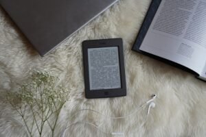 From LifeHacks site: Amazon’s Newest Kindle Paperwhite Is $35 Off Right Now