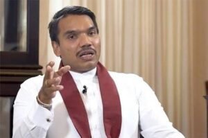 Namal Rajapaksa Warns IGP Against Political Alliances, Citing Historical Failures
