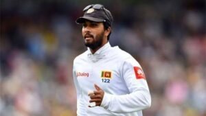 Dinesh Chandimal Sent for Hospital Scan Following Shoulder Injury