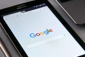 From LifeHacks site: Here’s When Google Assistant Is Leaving Android