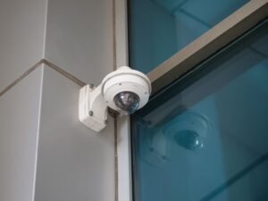 From LifeHacks site: This Four-Camera Eufy Security Kit Is $400 Off Right Now