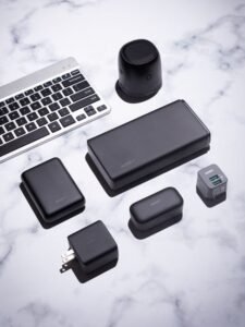 From LifeHacks site: This Anker Smart-Display Fast Charger Is 35% Off Right Now