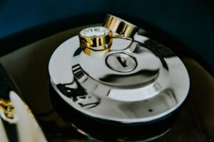 From LifeHacks site: Is the Oura Ring Really Just Guessing at Your Sleep Score?