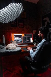 From LifeHacks site: This Asus Portable Monitor Is Under $100 Right Now