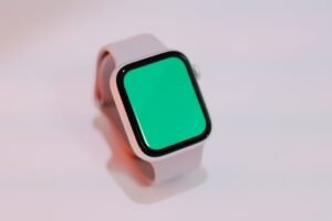 From LifeHacker site: I Tried Siri AI on My New Apple Watch, and I’m Frustrated
