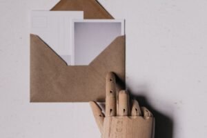 From LifeHacks site: 10 Hacks Every Proton Mail User Should Know