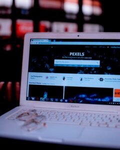 From LifeHacks site: 10 Hacks Every macOS 27 User Should Know