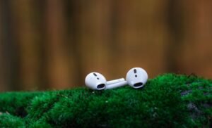 From LifeHacks site: I Ditched My Bone-Conduction Headphones for These Noise-Cancelling Running Earbuds