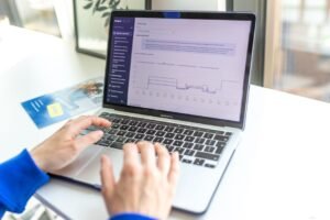 From LifeHacks site: This 2020 MacBook Air Is on Sale for Just $280 Right Now
