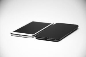 From LifeHacks site: These Six Smartphone Deals Are Worth the Money Before Labor Day Ends