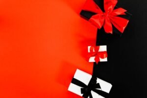 From LifeHacks site: The Best Gifts to Give an E-Book Reader