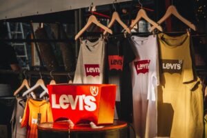 Toronto Fashion Label Arvénoir Expands Footprint into Sri Lanka