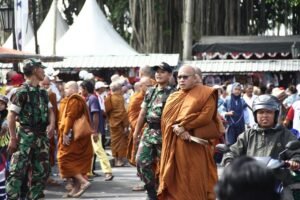 Maradana Business Fined Rs. 100,000 Over Unlabelled Thai Robes