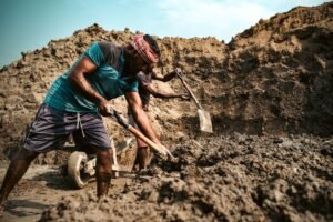 Sri Lanka Advances Employment Strategy to Deploy 10,000 Workers to Israel