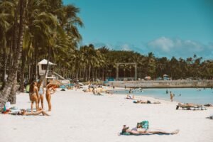 Tourism Earnings Drop 10% Despite Strong Surge in Visitor Arrivals