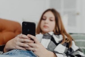 California Enacts Landmark Restrictions on Social Media for Children