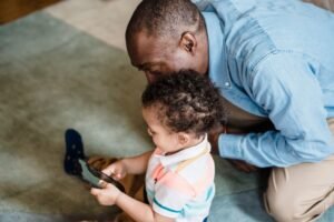 Over Sixty Percent of Sri Lankan Preschoolers Exceed Recommended Screen Time, Official Data Reveals