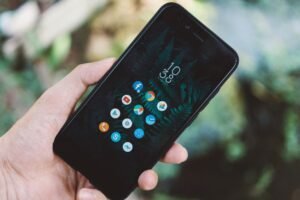 Smartphones Dominate Sri Lanka’s Digital Landscape with 80.6% Device Usage Share
