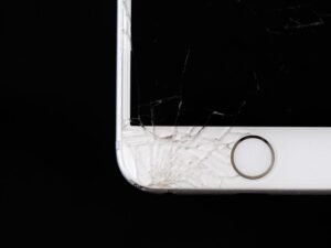 From LifeHacker site: Four Major Issues Are Plaguing the iPhone 18 Pro and 18 Pro Max