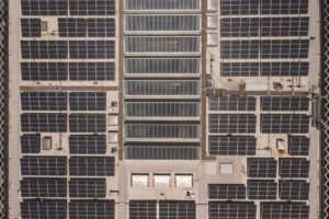 Sri Lanka Faces Criticism Over Policy Penalties Targeting Rooftop Solar Panels